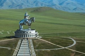 Монголия - страна первозданной природы и ожившей истории