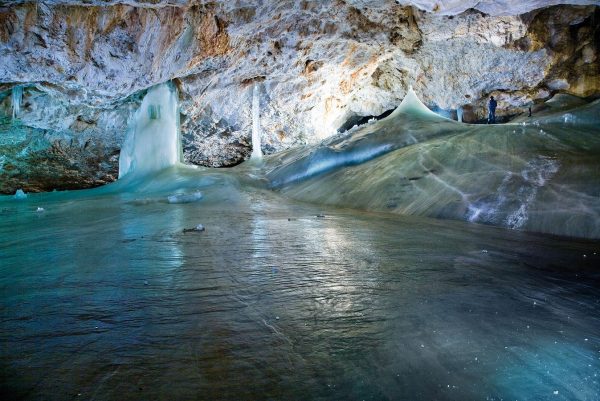 Добшинская ледяная пещера в Словакии