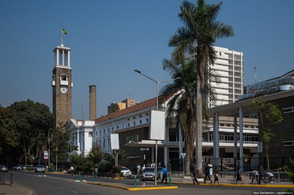 Башня с часами в Найроби