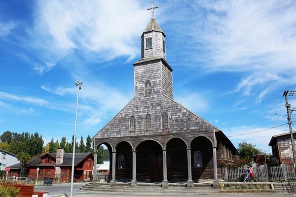 Одна из церквей острова Чилоэ