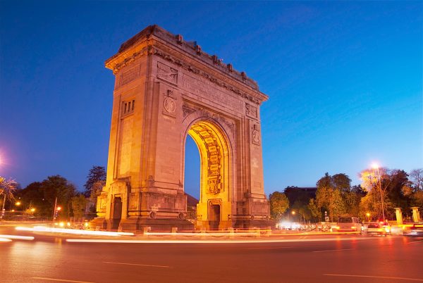 Триумфальная арка в Бухаресте