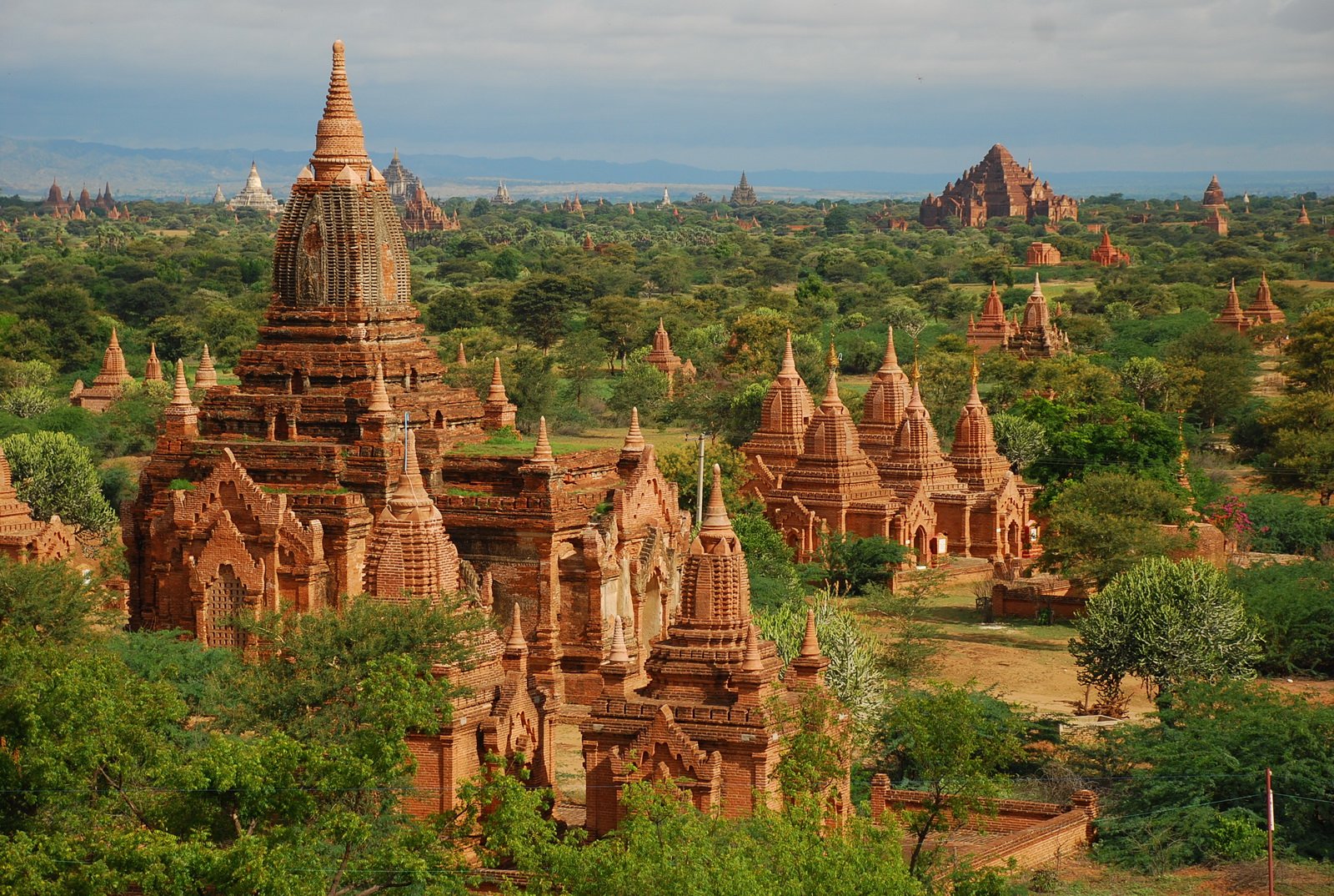 Страна 1000 городов. Паганское царство Мьянма. Храмы Багана Мьянма. Баган Мьянма. Паган (Баган) — город тысячи храмов. Древние храмы Багана, Бирма (Мьянма).