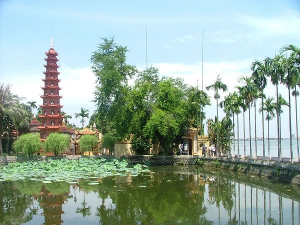 Пагода Чанкуок в Ханое