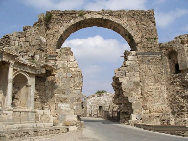 Триумфальная арка Веспасиана