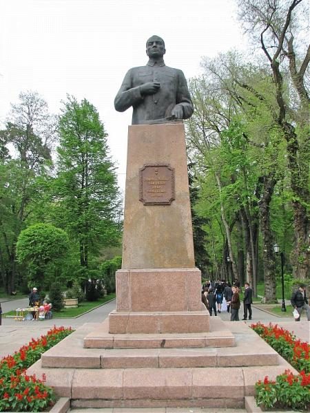 Памятник И. В. Панфилову