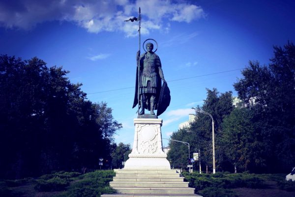 Памятник Дмитрию Солунскому