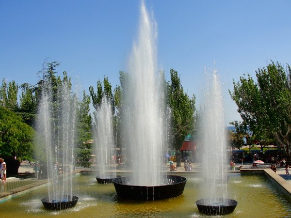 Светомузыкальный фонтан в Феодосии
