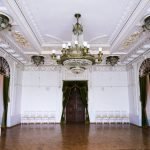 Белый зал