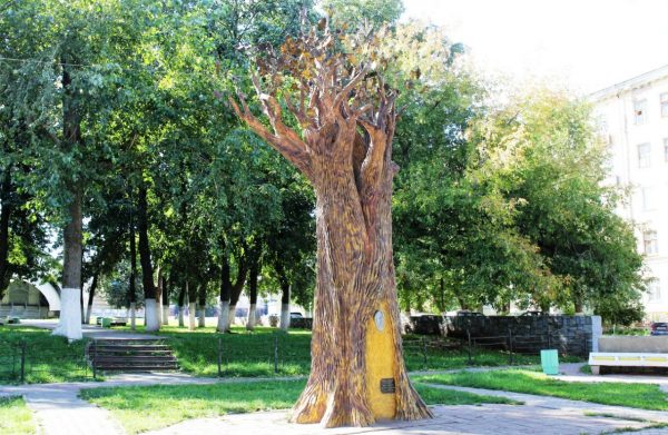 Скульптура «Дерево желаний»