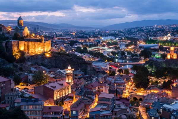 Вечерний город Тбилиси