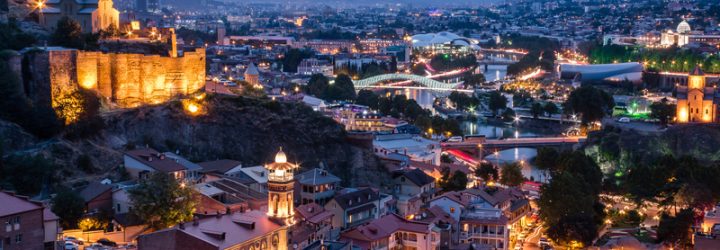 Вечерний город Тбилиси