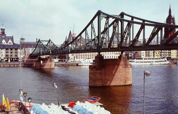Старый мост Франкфурта
