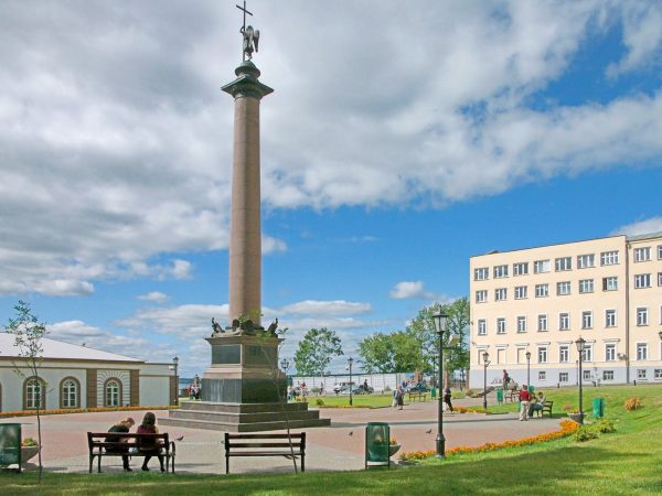 Михайловская колонна в Ижевске