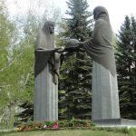 Монумент «Скорбящие матери» в Челябинске
